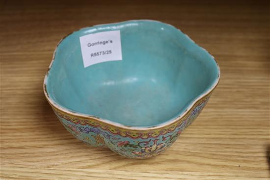 A Chinese lobed hexagonal turquoise ground bowl diameter 14cm